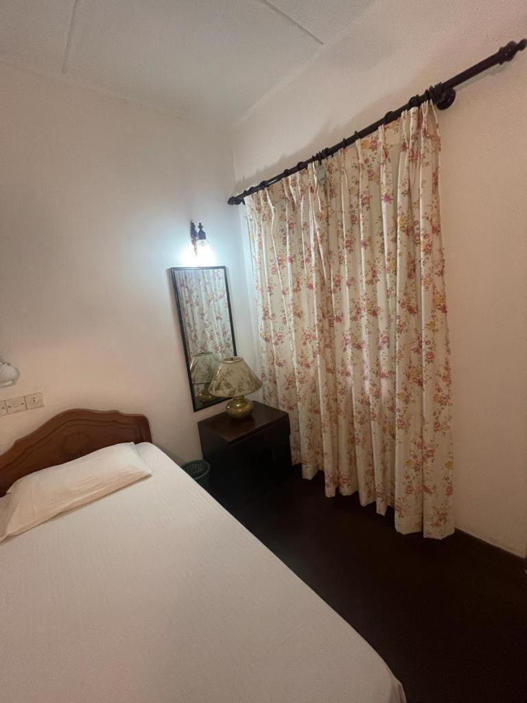 Kandy Inn Madugalle'S Family Guest House Extérieur photo
