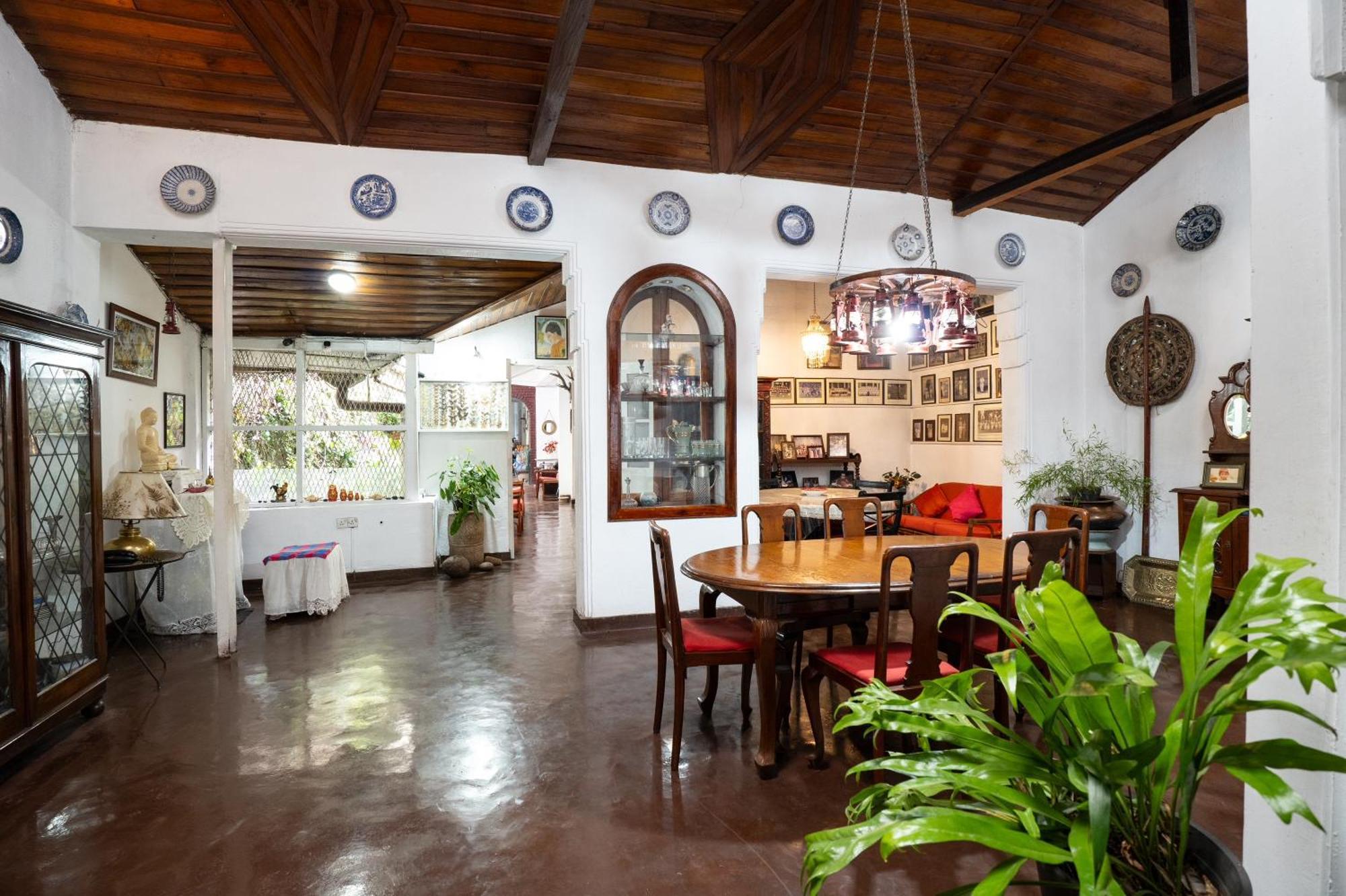 Kandy Inn Madugalle'S Family Guest House Extérieur photo