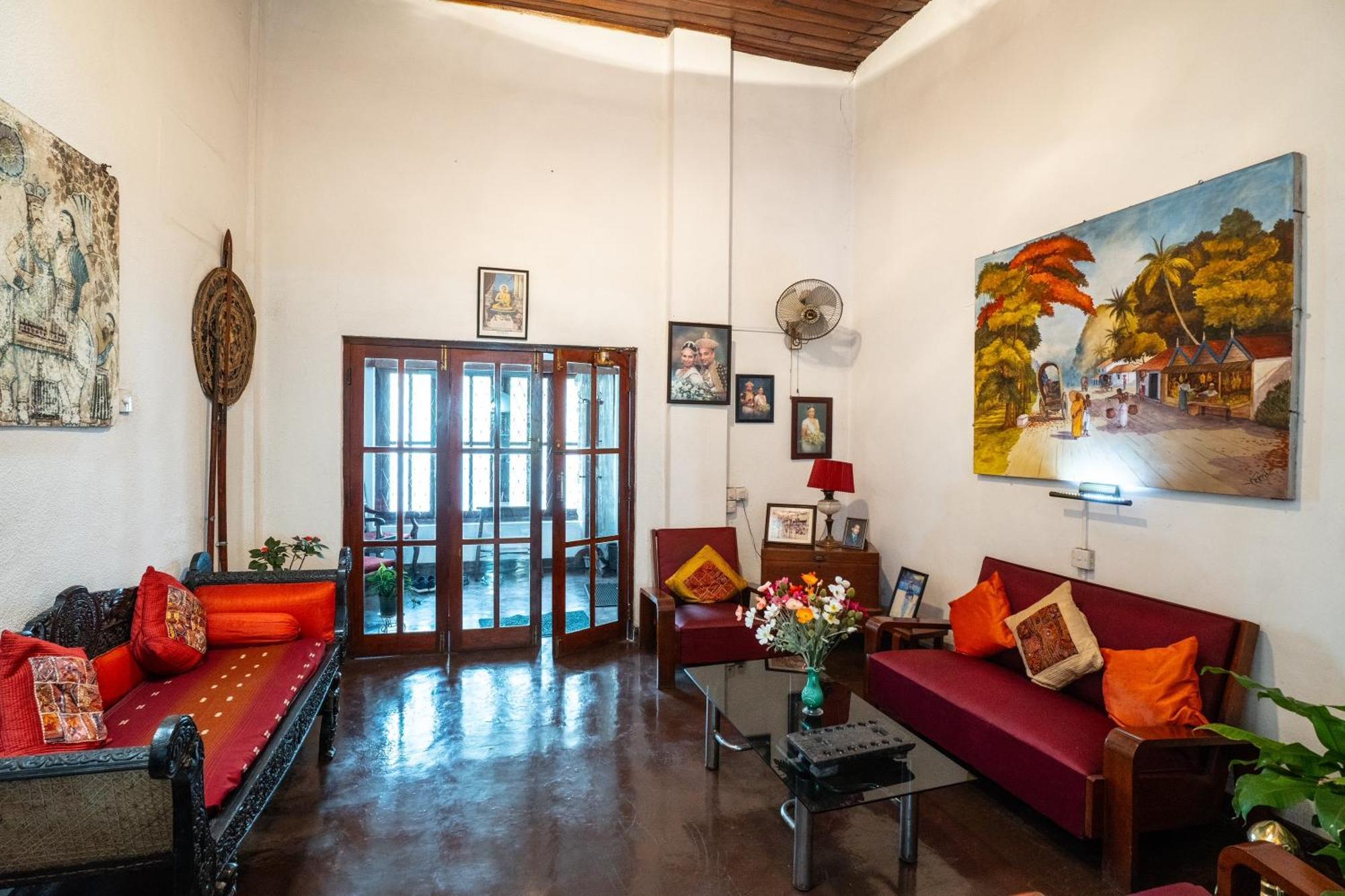 Kandy Inn Madugalle'S Family Guest House Extérieur photo