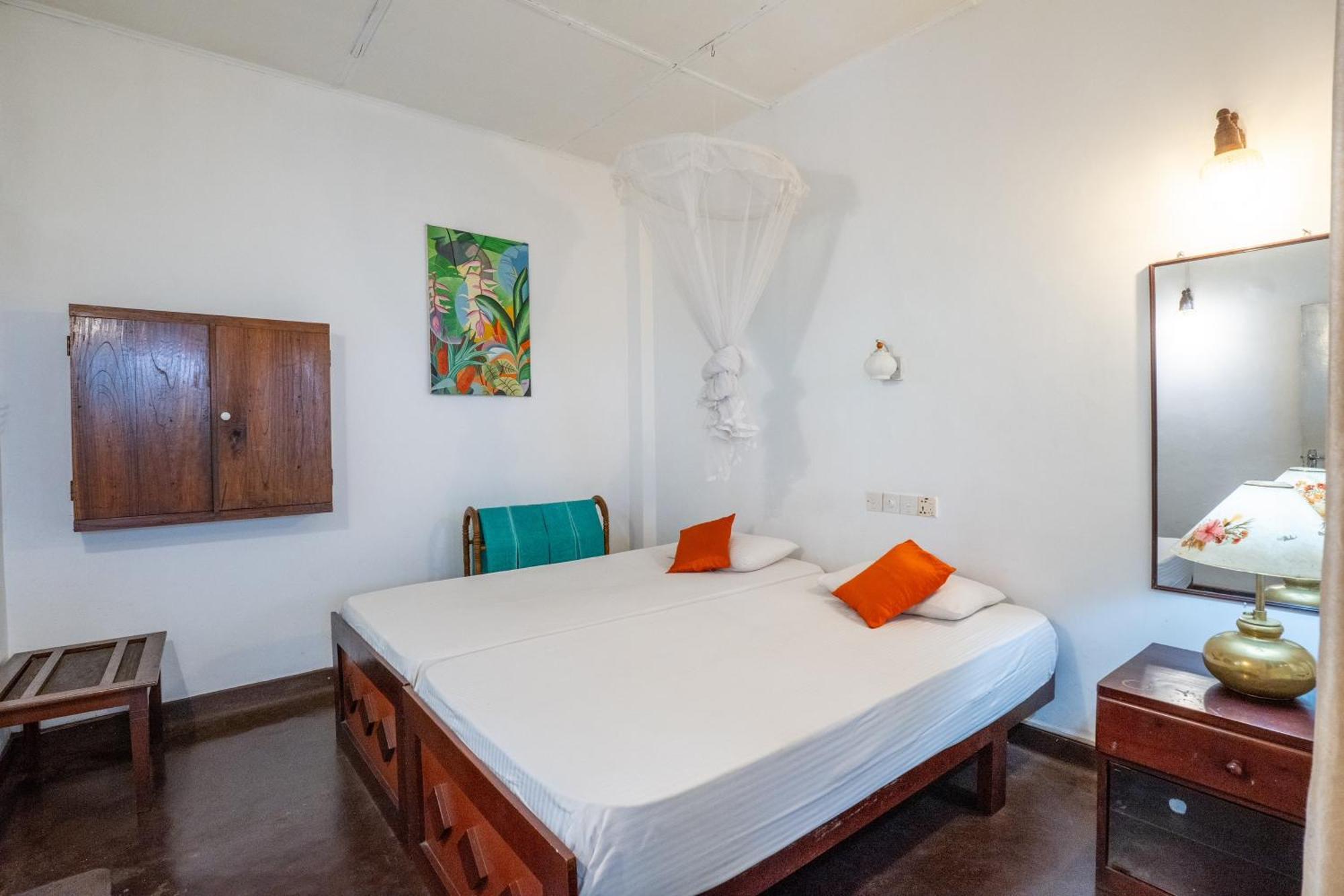 Kandy Inn Madugalle'S Family Guest House Extérieur photo